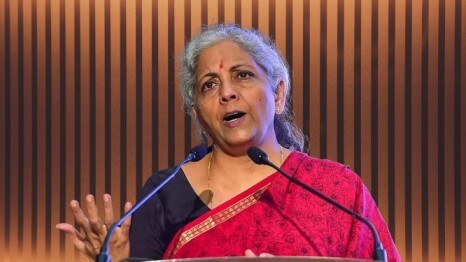 FM Sitharaman Calls for Monthly Meeting between Fintech Companies and RBI